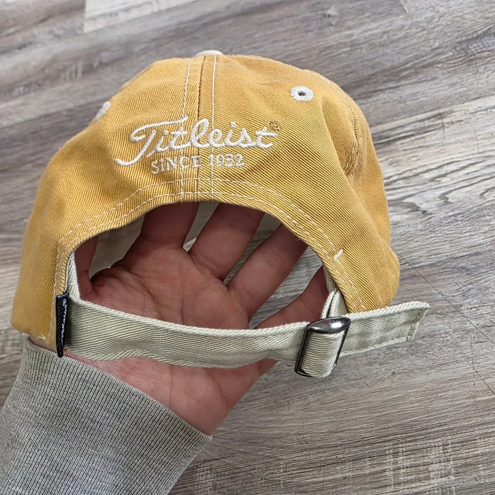 Titleist Golf Hat Mustard Yellow Adjustable Strapback‎ Dad Cap Embroidered Logo